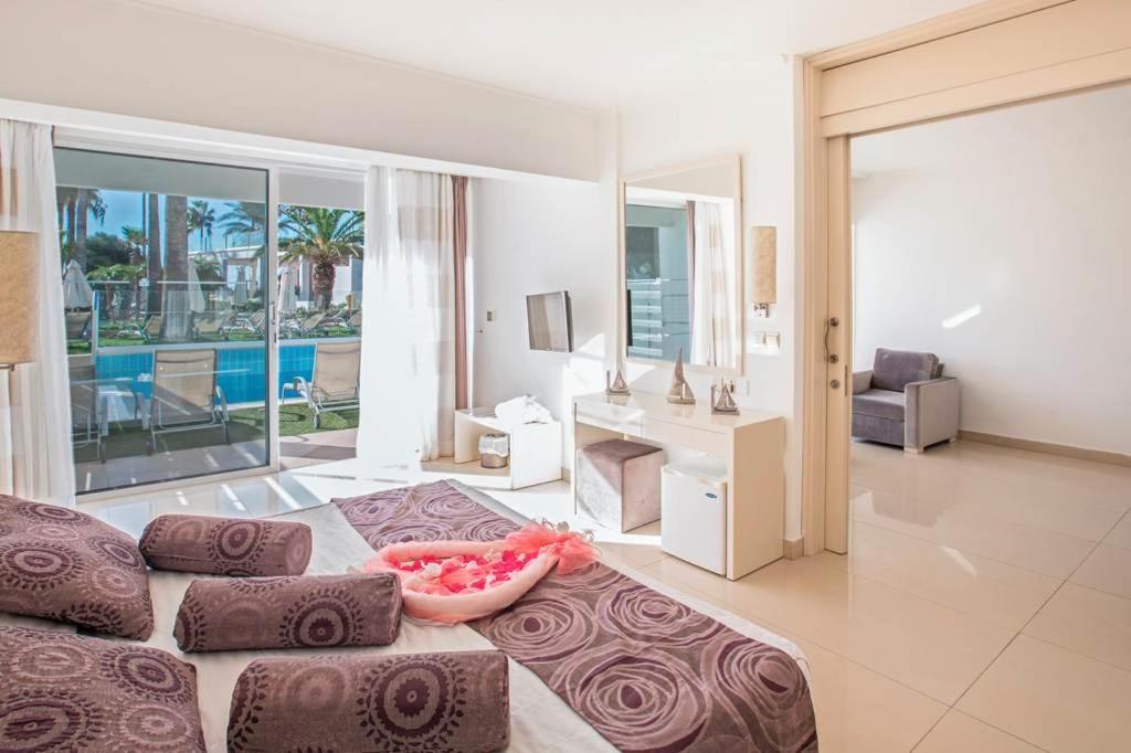 Junior Suite Private Pool
